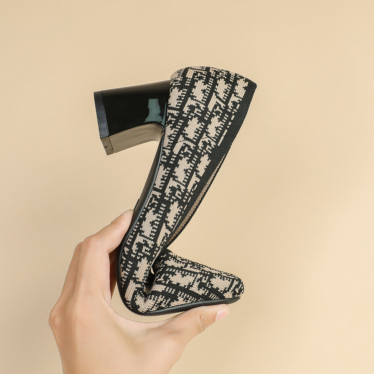 スクエアトゥVカット粗ヒールパンプス（6cmハイヒール）