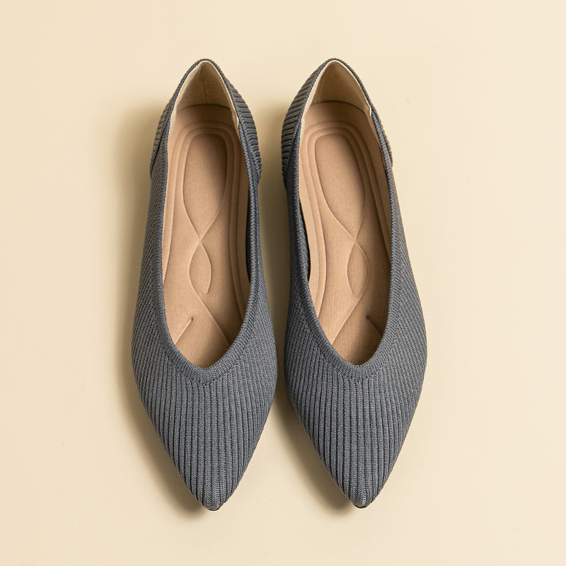 尖トゥ浅口フラットシューズ（カジュアルパンプス）