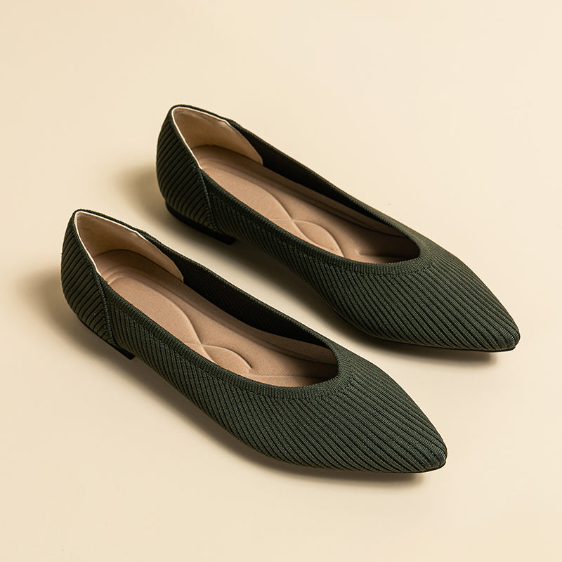 尖トゥ浅口フラットシューズ（カジュアルパンプス）