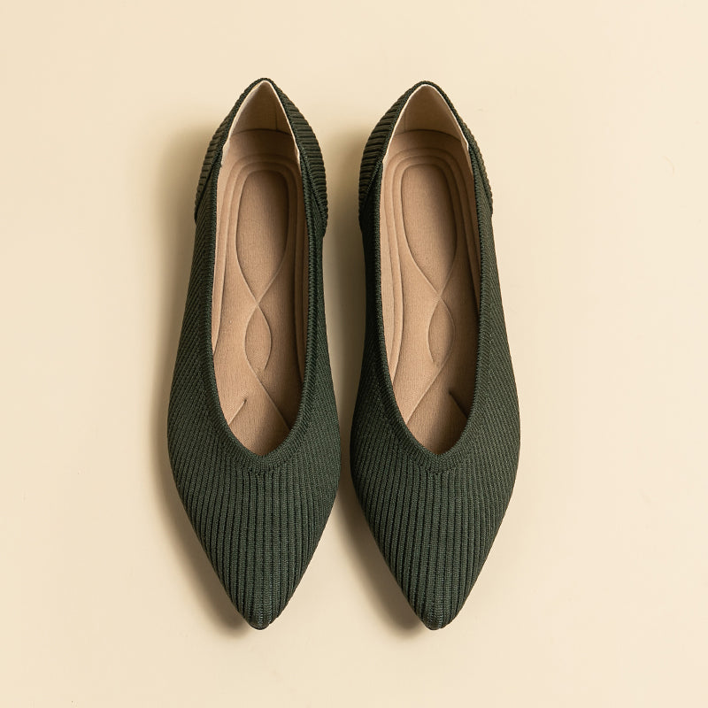 尖トゥ浅口フラットシューズ（カジュアルパンプス）