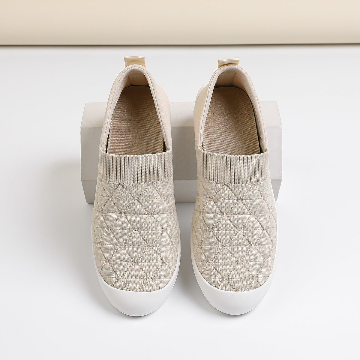 厚底軽量ウェッジスニーカー 包頭タイプ レディース