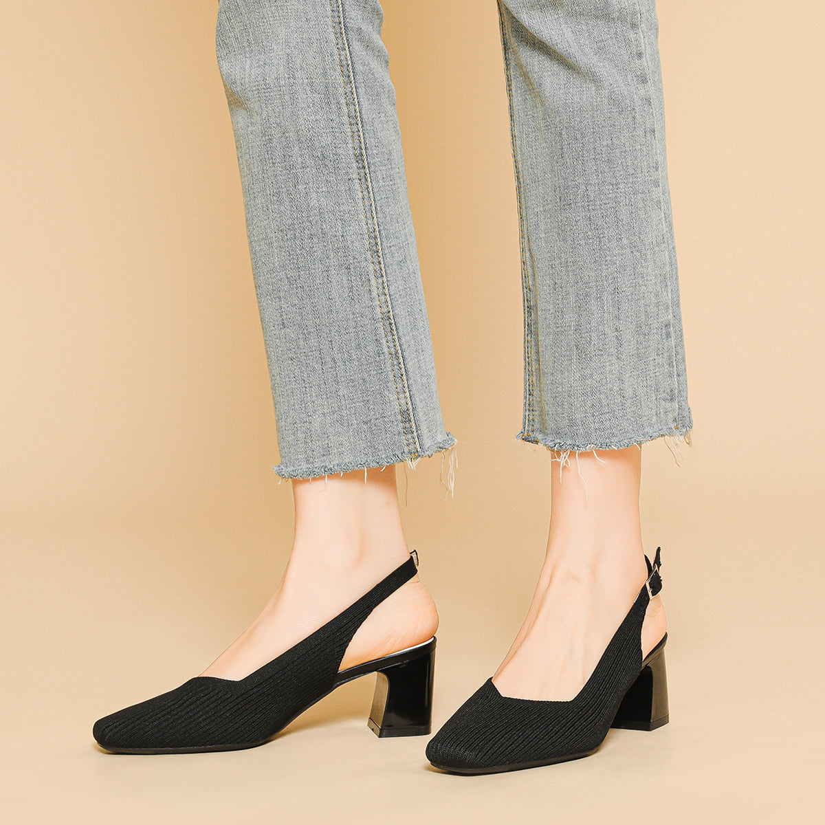 方頭後ろストラップ太ヒールサンダル（5.5cmヒール）