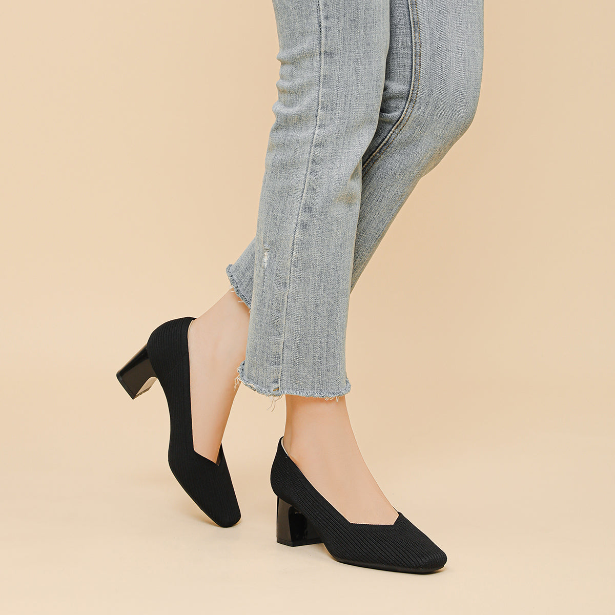 スクエアトゥVカット粗ヒールパンプス（6cmハイヒール）