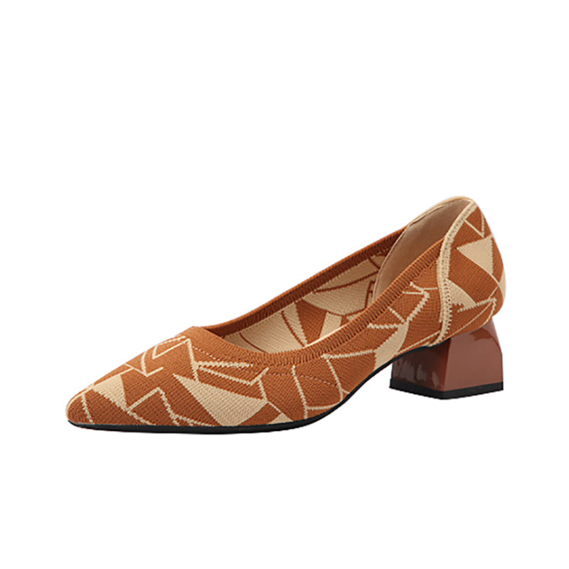 尖ったトゥの浅口粗ヒールカジュアルパンプス（中ヒール4cm）