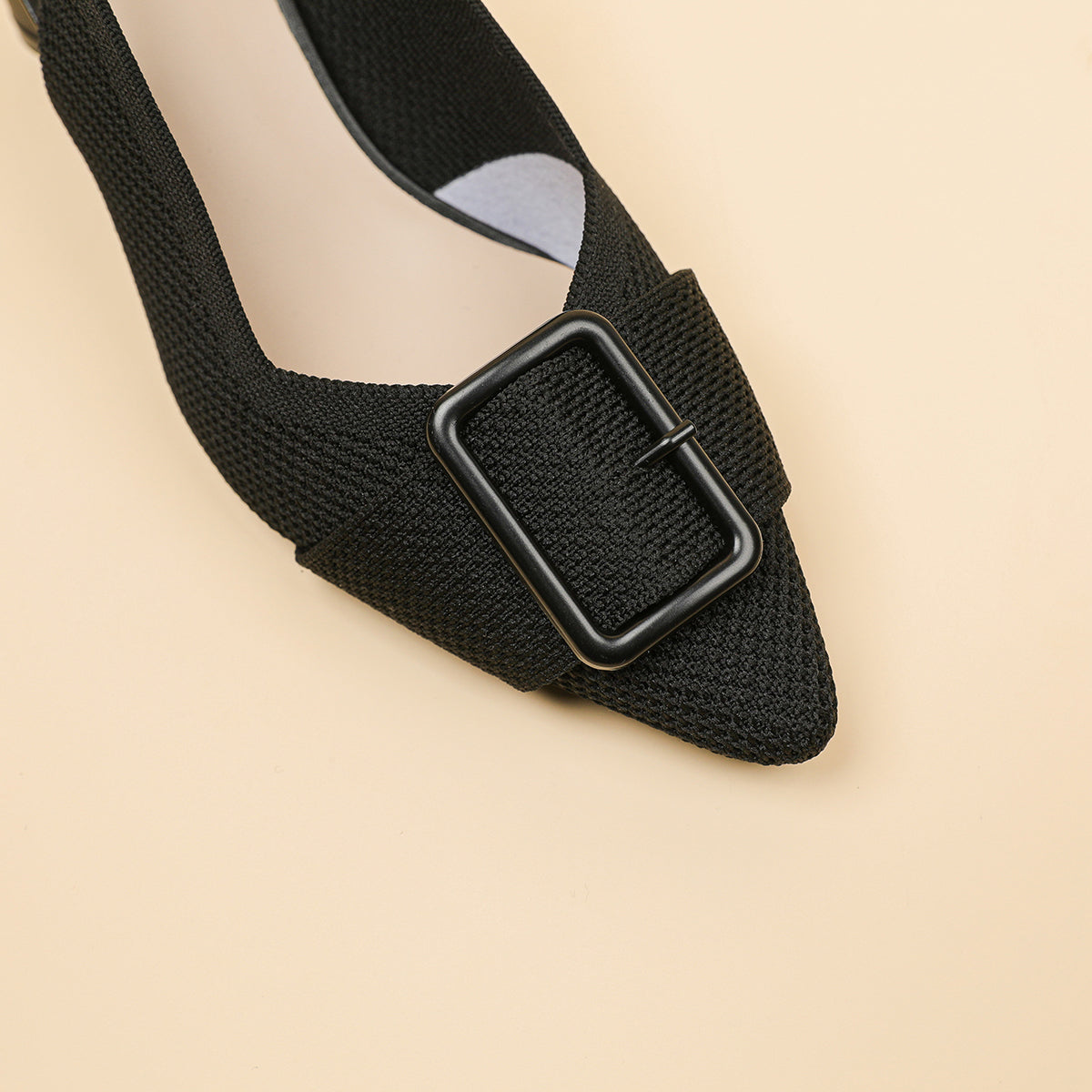 ポインテッドトゥ 浅口 太ヒールサンダル