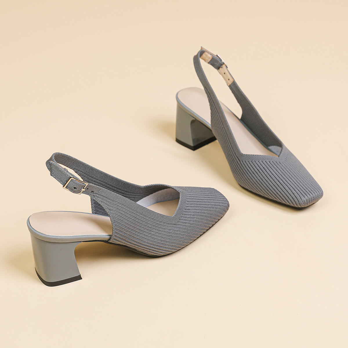 方頭後ろストラップ太ヒールサンダル（5.5cmヒール）