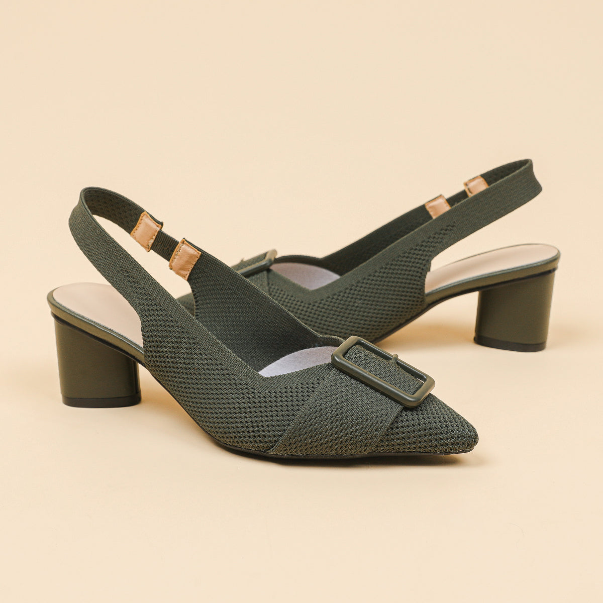 ポインテッドトゥ 浅口 太ヒールサンダル