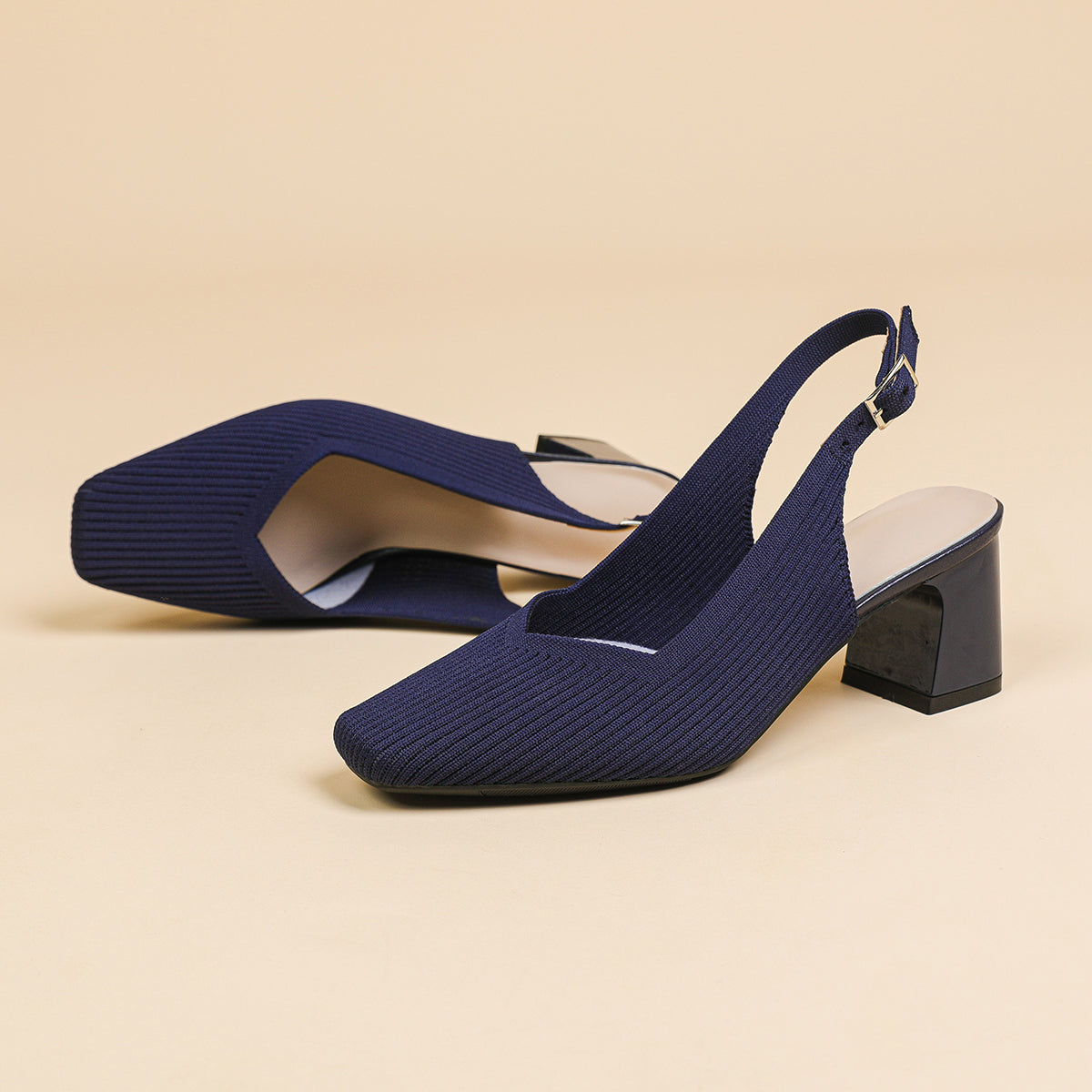 方頭後ろストラップ太ヒールサンダル（5.5cmヒール）