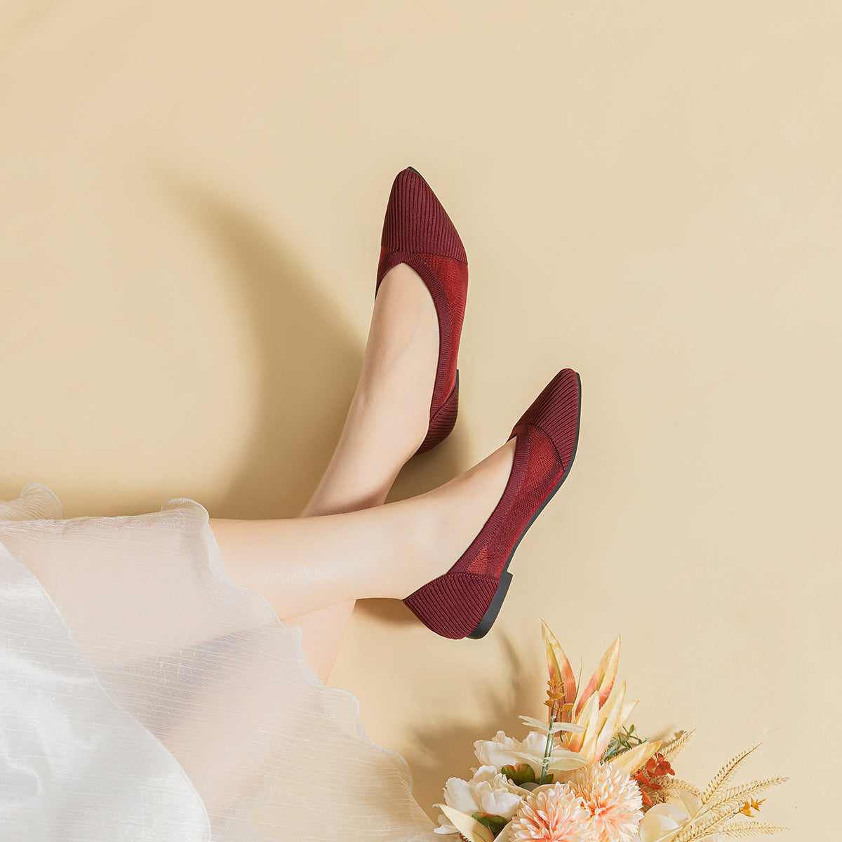 尖頭鏤空フラットシューズ