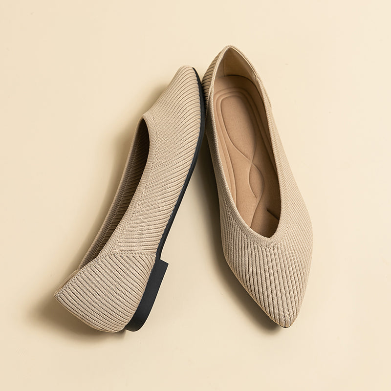 尖トゥ浅口フラットシューズ（カジュアルパンプス）