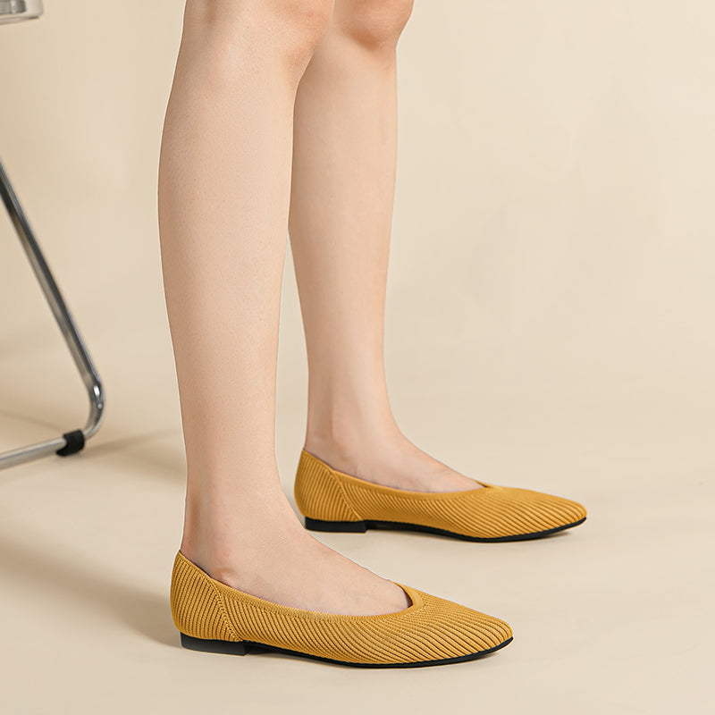 尖トゥ浅口フラットシューズ（カジュアルパンプス）