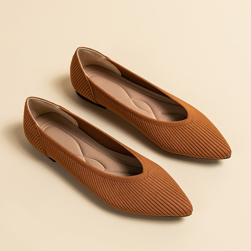 尖トゥ浅口フラットシューズ（カジュアルパンプス）