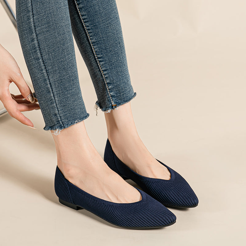 尖トゥ浅口フラットシューズ（カジュアルパンプス）