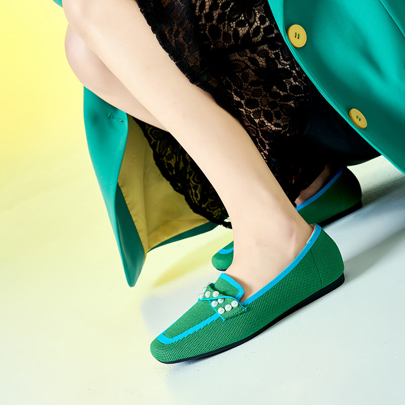 ポインテッドトゥ パール装飾 フラットローファー 防水・通気