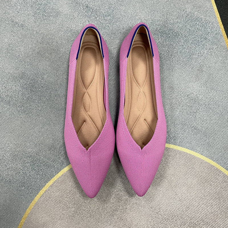 尖ったトゥの浅口フラットシューズ・シングルシューズ