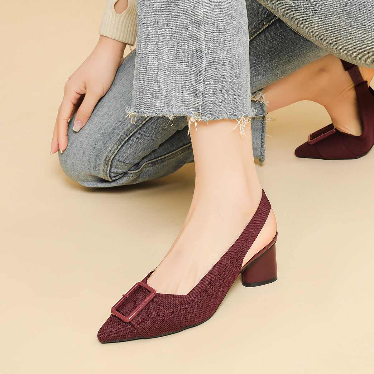 ポインテッドトゥ 浅口 太ヒールサンダル