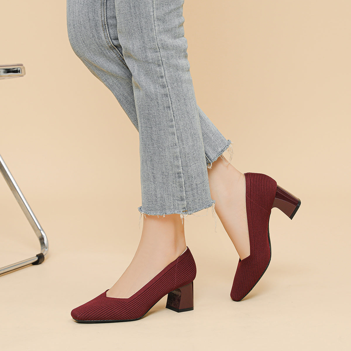 スクエアトゥVカット粗ヒールパンプス（6cmハイヒール）