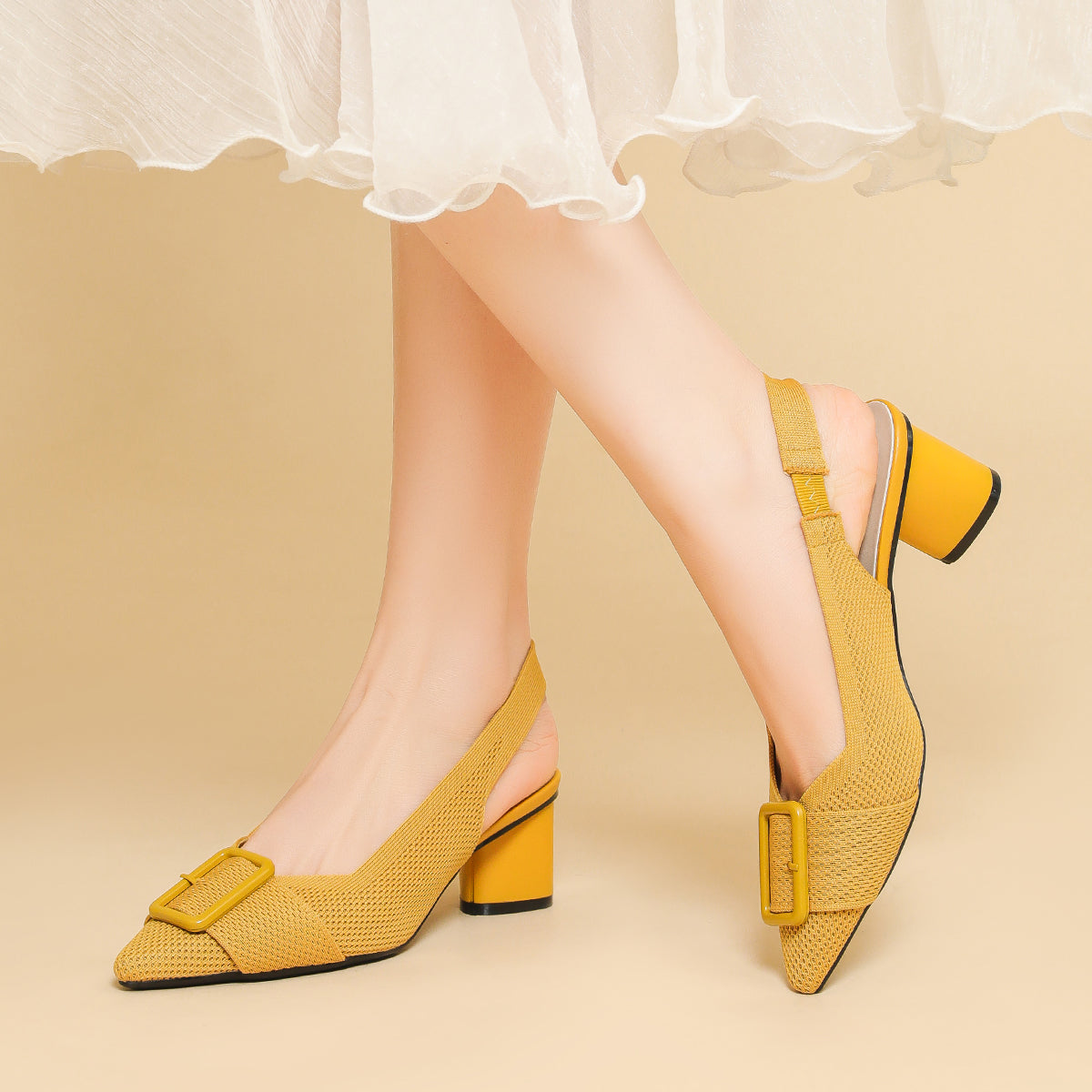 ポインテッドトゥ 浅口 太ヒールサンダル